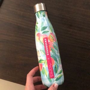 Lilly Pulitzer Accessories - Lilly Pulitzer Swell Starbucks peach Lilly Pulitzer Accessories - Lilly Pulitzer Swell Starbucks peach